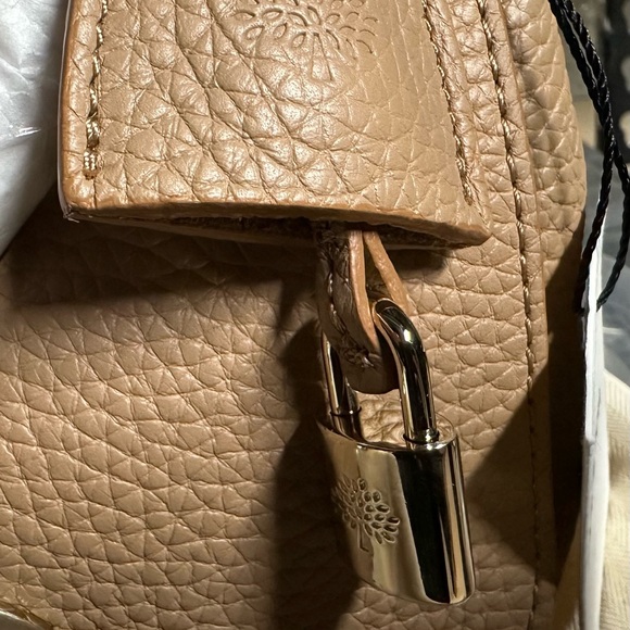 Mulberry Lily Silky Calfskin Leather Shoulder Bag, Size OS - Maple - Picture 15 of 15